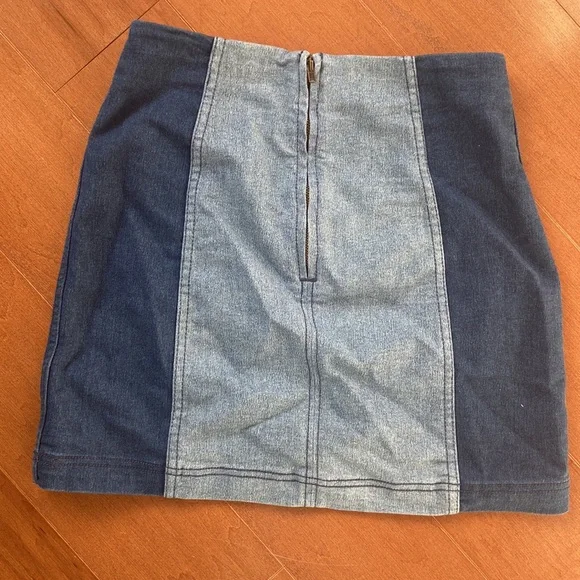 Free People mini skirt - Picture 2 of 4